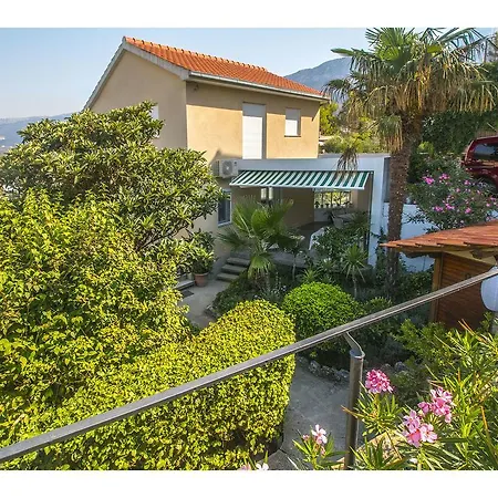 Garden * Podstrana